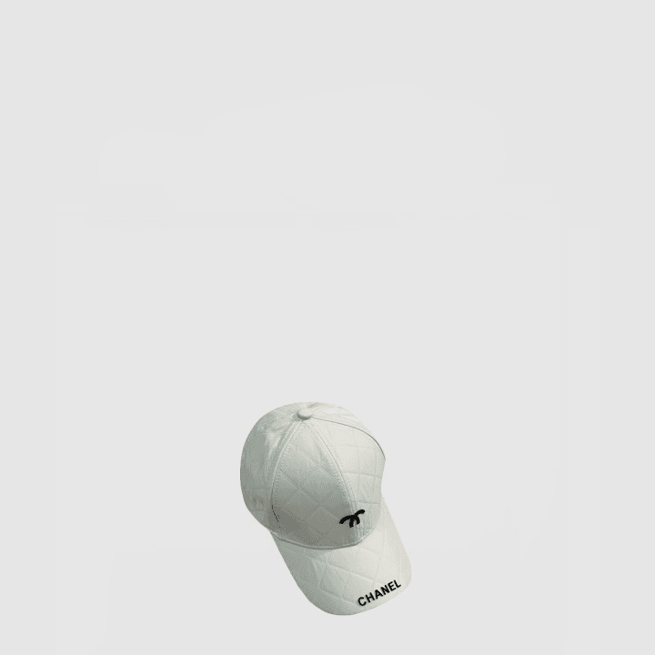 샤넬 화이트 베이스볼 캡
